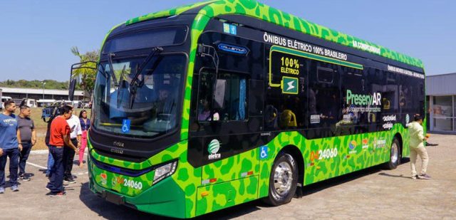 Prefeitura entrega primeiro ônibus 100% elétrico da região Norte