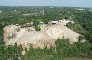 Ipaam embarga atividade ilegal em área no PuraquequaraAo todo, três Autos de Infração no valor de R$ 1,450 milhão foram emitidos e um Termo de Embargo de 3,22 hectares foi lavrado. Ipaam embarga atividade ilegal em área no Puraquequara