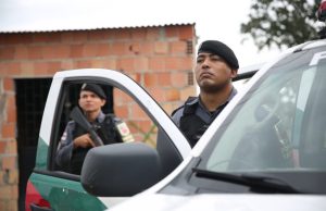 Mulher é presa por receptação de televisores furtados em ManausEletroeletrônicos foram furtados de empresa no PIM. Mulher é presa por receptação de televisores furtados em Manaus