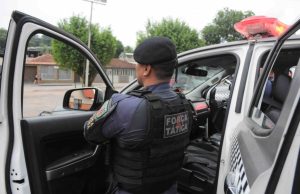 No Amazonas, foragido da justiça de Rondônia é preso em LábreaHomem foi preso em posse de cartão bancário em nome de outra pessoa. No Amazonas, foragido da justiça de Rondônia é preso em Lábrea