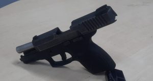 No bairro Lírio do Vale, Polícia Militar resgata vítima de cárcere privado e apreende pistolaO caso foi finalizado no 19º Distrito Integrado de Polícia. No bairro Lírio do Vale, Polícia Militar resgata vítima de cárcere privado e apreende pistola