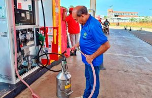 No interior do Amazonas, Ipem realização fiscalização e constata irregularidades em bicos de combustíveis e balançasAo todo, 28 municípios receberam a visita das equipes do órgão, que realizaram a verificação de mais de 2,1 mil instrumentos e em 1.123 estabelecimentos. No interior do Amazonas, Ipem realização fiscalização e constata irregularidades em bicos de combustíveis e balanças