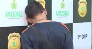 Em Manaus, motorista de aplicativo é preso após se masturbar na frente de mulherA vítima estava indo buscar os filhos na escola quando foi assediada pelo motorista. Em Manaus, motorista de aplicativo é preso após se masturbar na frente de mulher