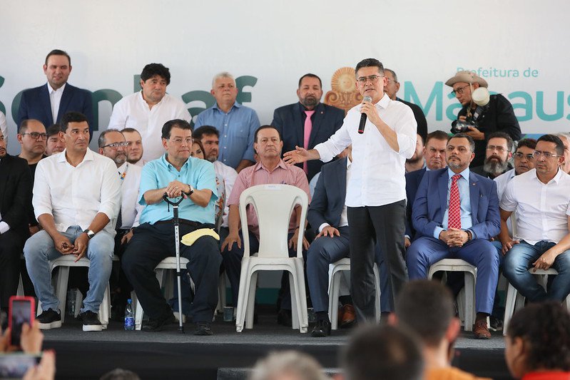 Prefeito inaugura sede da Semhaf e anuncia construção de cerca de 17 mil moradias