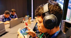 Prefeitura de Manaus realiza programação de games e K-pop no ‘#SouManaus 2023’A expectativa é de que mais de 3 mil competidores participem do evento de games e cultura geek durante os três dias do festival. Prefeitura de Manaus realiza programação de games e K-pop no ‘#SouManaus 2023’
