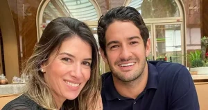 Rebeca Abravanel está grávida de seu 1° filho com Alexandre Pato Rebeca Abravanel está grávida de seu 1° filho com o Alexandre Pato