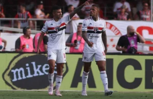 São Paulo é o campeão da Copa do BrasilPela primeira vez em sua história, o Tricolor Paulista consegue o tão sonhado título. São Paulo é o campeão da Copa do Brasil