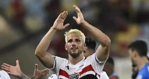 São Paulo sai na frente e vence o Flamengo no primeiro jogo na final da Copa do BrasilO Tricolor Paulista venceu por 1 a 0 o time Rubro- Negro. São Paulo sai na frente e vence o Flamengo na final da Copa do BrasilBrasil