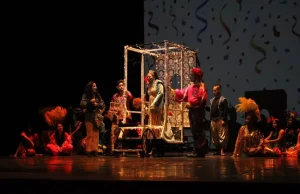 Teatro Amazonas apresenta espetáculo inclusivoEm alusão ao Dia Nacional da Luta da Pessoa com Deficiência, o espetáculo reúne 78 pessoas e é gratuito. Teatro Amazonas apresenta espetáculo inclusivo