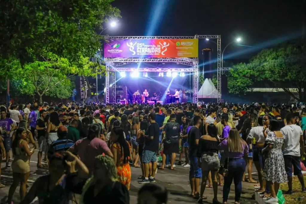 Flor Matizada exalta o folclore amazônico, abrindo passagem para o 25º Festival de Cirandas de Manacapuru