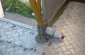 Artefato explosivo é encontrado dentro de um ônibus da linha 612O Grupamento de Manejo de Artefato Explosivo (MARTE), foi acionado para a ocorrência. Artefato explosivo é encontrado dentro de um ônibus da linha 612