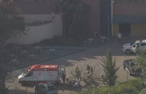 Ataque em Escola Estadual de SP deixa uma aluna morta e três feridosUm aluno entrou na escola armado e começou a atirar contra os alunos. Ataque em Escola Estadual de SP deixa uma aluna morta e três feridos