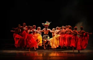 Balé Folclórico do Amazonas estreia novo espetáculo no Teatro Amazonas O corpo artístico apresenta “Lendas” nos dias 17 e 18/10, com entrada gratuita. Balé Folclórico do Amazonas estreia novo espetáculo no Teatro Amazonas