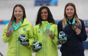 Dobradinha brasileira! Brasil conquista ouro e prata no SkateRayssa Leal conquista medalha de ouro e Pâmela é prata no Pan de Santiago. Dobradinha brasileira! Brasil conquista ouro e prata no Skate