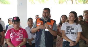 Em Beruri, Wilson Lima acompanha trabalhos de força-tarefa e fala em audiência pública para definir rumo de famílias afetadasGovernador fez sobrevoo na comunidade do Arumã e visitou famílias. Em Beruri, Wilson Lima acompanha trabalhos de força-tarefa e fala em audiência pública para definir rumo de famílias afetadas