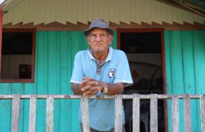 Em Tefé, famílias de comunidades afetadas pela estiagem destacam a importância da chegada de ajuda humanitáriaMais de mil famílias receberam cestas básicas, frutas, verduras e água tratada. Em Tefé, famílias de comunidades afetadas pela estiagem destacam a importância da chegada de ajuda humanitária