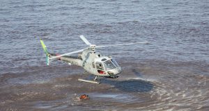 Governo do Amazonas receberá aeronaves de outros estados para combater queimadasSerão cedidos helicópteros especialmente equipados para combate a incêndios florestais. Governo do Amazonas receberá aeronaves de outros estados para combater queimadas