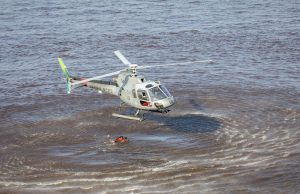 Governo do Amazonas receberá aeronaves de outros estados para combater queimadasSerão cedidos helicópteros especialmente equipados para combate a incêndios florestais. Governo do Amazonas receberá aeronaves de outros estados para combater queimadas