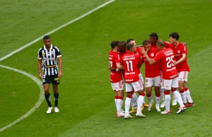 Internacional aplica goleada histórica de 7 a 1 sobre o SantosO jogo foi dominado pelo Inter desde o início. Internacional aplica goleada histórica de 7 a 1 sobre o Santos