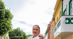 Investigadora da Polícia Civil é homenageada em livro na AlemanhaA obra é escrita pelos mestres de artes marciais Bernd Höhle e Andy Kuz. Investigadora da Polícia Civil é homenageada em livro na Alemanha
