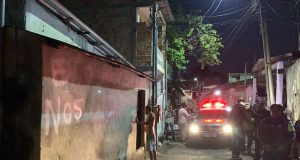 Jovem é executado a tiros dentro de casa em ManausOs criminosos armados invadiram o imóvel e efetuaram vários disparos. Jovem é executado a tiros dentro de casa em Manaus