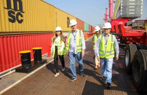 Manaus recebe 180 contêineres para abastecer indústria e comércio localOs contêineres transportam uma variedade de produtos, como alimentos, medicamentos, peças de reposição e equipamentos industriais. Manaus recebe 180 contêineres para abastecer indústria e comércio local