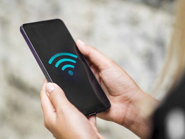 O sinal Wi-Fi pode ser enfraquecido no banheiro?