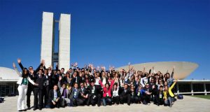 Parlamento Jovem Brasileiro entra na etapa final com quatro estudantes do Amazonas pré-selecionadasA etapa contará com votação no período de 23 de outubro a 10 de novembro. A candidata mais votada representará o estado em Brasília. Parlamento Jovem Brasileiro entra na etapa final com quatro estudantes do Amazonas pré-selecionadas