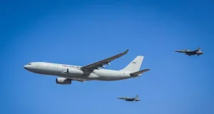 Primeiro avião da FAB para repatriar brasileiros chega a IsraelO voo será direto até a Base Aérea de Brasília, onde ocorrerá o desembarque. Primeiro avião da FAB para repatriar brasileiros chega a Israel
