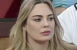 Rachel Sheherazade é expulsa de ” A Fazenda 2023″ após briga com Jenny MirandaSegundo o comunicado, Rachel foi expulsa por infringir uma das regras do reality. Rachel Sheherazade é expulsa de A Fazenda 2023 após briga com Jenny Miranda