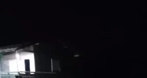 Vídeo: colégio desaba em Iranduba após desmoronamento de terrasO incidente foi registrado por moradores. Vídeo: Colégio desaba em Iranduba após desmoronamento de terras