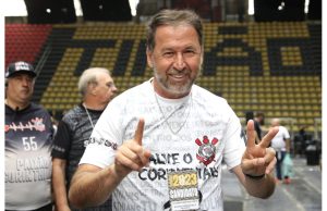 Augusto Melo é o novo presidente do CorinthiansCandidato da oposição vence eleição com ampla maioria. Augusto Melo é o novo presidente do Corinthians