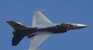 Avião militar americano cai no mar Mediterrâneo e deixa 5 mortosOs militares mortos eram todos americanos e não foram identificados. Avião militar americano cai no mar Mediterrâneo e deixa 5 mortos