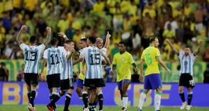 Brasil perde para a Argentina em casaA Seleção Brasileira foi derrotada pela Argentina por 1 a 0. Brasil perde para a Argentina em casa