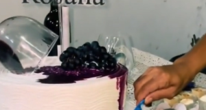 Confeiteira de Manaus cria bolo com surpresa: vinho sai do meioVídeo viralizou nas redes sociais e rendeu elogios. Confeiteira de Manaus cria bolo com surpresa: vinho sai do meio