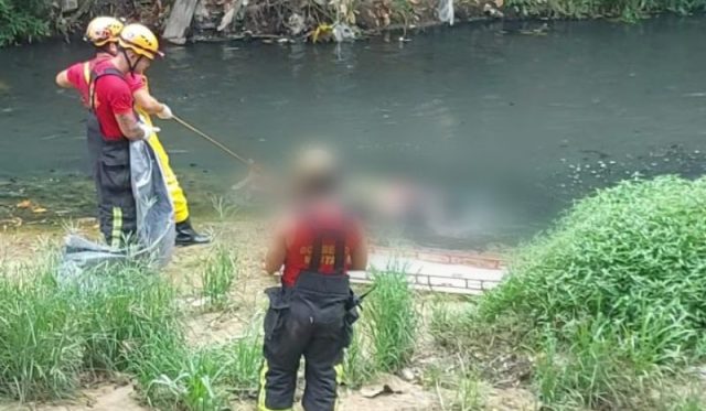 Corpo de homem é encontrado às margens de igarapé em Manaus Corpo de homem é encontrado às margens de igarapé em Manaus