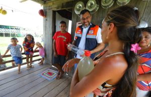 Governo do Amazonas inaugura estação de tratamento de água para atender 25 mil pessoas de comunidades ribeirinhas de ParintinsO sistema móvel faz parte do programa Água Boa, que amplia oferta de água potável. Governo do Amazonas inaugura estação de tratamento de água para atender 25 mil pessoas de comunidades ribeirinhas de Parintins