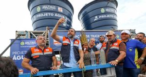 Governo do Amazonas instala mais de 400 purificadores de água em comunidades atingidas pela estiagem no estadoDefesa Civil do Amazonas e Cosama coordenam as frentes de trabalhos que garantem dignidade às famílias que moram em lugares mais distantes no Amazonas. Governo do Amazonas instala mais de 400 purificadores de água em comunidades atingidas pela estiagem no estado