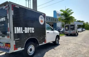 Homem é executado a tiros ao sair de mercadinho em ManausVítima saía de um mercadinho quando foi abordado por criminosos. Homem é executado a tiros ao sair de mercadinho em Manaus