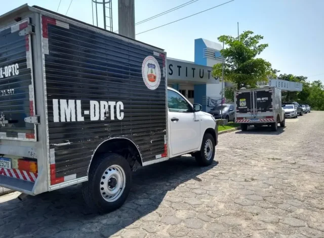 Homem é executado a tiros ao sair de mercadinho em Manaus