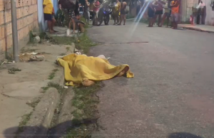 Homem é morto ao sair de casa na zona norte de ManausSegundo informações, a vítima recebeu uma ligação para que fosse até a rua. Homem é morto ao sair de casa na zona norte de Manaus