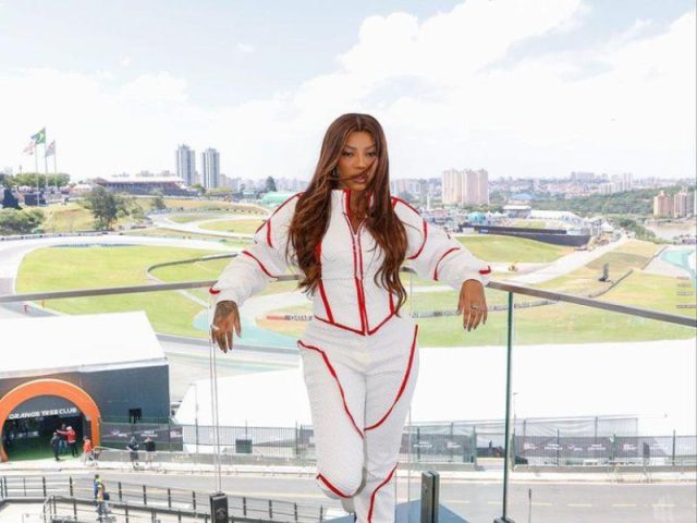 Ludmilla se manifesta após críticas por performance do Hino Nacional no GP do Brasil