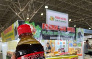 Mel do Amazonas é reconhecido como o melhor do Brasil em concurso nacionalFeira do Mel – Flor do Amazonas conquista troféu de primeiro lugar. Mel do Amazonas é reconhecido como o melhor do Brasil em concurso nacional