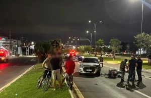Motociclista morre no dia do aniversário ao colidir com carro na contramãoO condutor do carro disse ainda que foi surpreendido pela moto e que tentou evitar a batida Motociclista morre no dia do aniversário ao colidir com carro na contramão