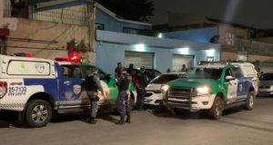 Motorista de aplicativo é encontrado morto dentro do próprio carro em ManausO corpo do homem foi encontrado por moradores da região. Motorista de aplicativo é encontrado morto dentro do próprio carro