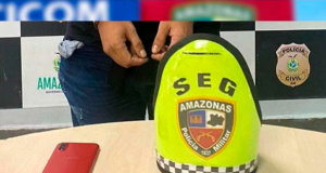 PMAM prende homem por roubo após denúncia de vítimaA prisão ocorreu após denúncia do esposo da vítima, que teve seu celular roubado no ônibus de linha 306. PMAM prende homem por roubo após denúncia de vítima