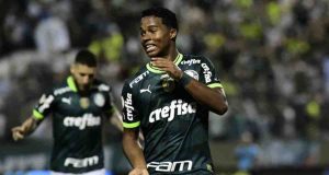 Palmeiras vence o Internacional e assume a liderança do BrasileirãoO resultado coloca o Verdão na liderança da competição. Palmeiras vence o Internacional e assume a liderança do Brasileirão