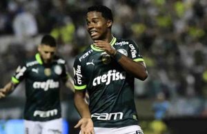 Palmeiras vence o Internacional e assume a liderança do BrasileirãoO resultado coloca o Verdão na liderança da competição. Palmeiras vence o Internacional e assume a liderança do Brasileirão