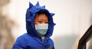 Pneumonia misteriosa afeta crianças na China e preocupa autoridades Pneumonia misteriosa afeta crianças na China e preocupa autoridades