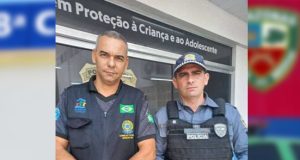 Polícia resgata duas crianças abandonadas em apartamento em ManausA mãe das crianças não foi encontrada. Polícia resgata duas crianças abandonadas em apartamento em Manaus